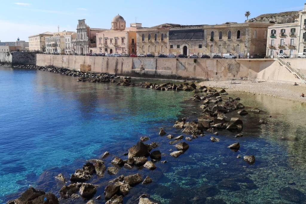 Sea-View Terrace & Bikes Moon Ortigia Holiday Home Syracuse Ngoại thất bức ảnh