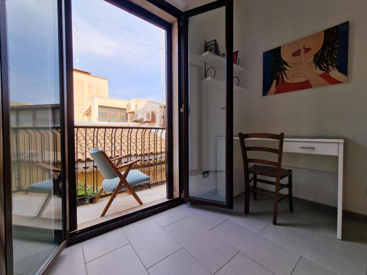 Sea-View Terrace & Bikes Moon Ortigia Holiday Home Syracuse Ngoại thất bức ảnh